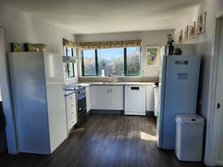 Handy to Town, Spacious, Relaxed - KK14905 - 5
