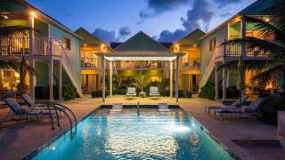 The Cottages Collection - 10 Oceanfront Suites and 2 BR Penthouse - 5