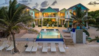 The Cottages Collection - 10 Oceanfront Suites and 2 BR Penthouse - 1