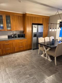 Modern single-family home near downtown and an industrial park - 6