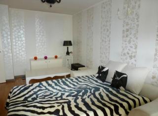 Cozy Central Apartment - 6