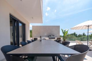 Exclusive brand new villa with heated pool overlooking Split & sea - 7