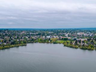 Modern Green Lake Home AC, Parking, NearUW&PikePlace - 9