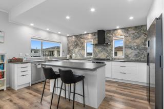 Seaside Getaway - Ruakaka Holiday Home - 8