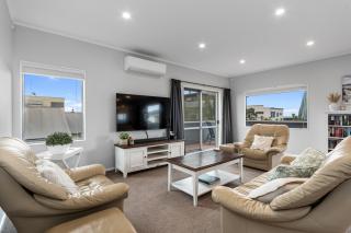 Seaside Getaway - Ruakaka Holiday Home - 9