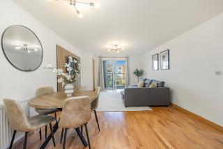 Elegant Dartford Retreat 2 Bed 2 Bath with Balcony and Parking - 0