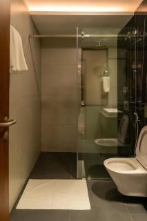 Maya Suites by Travelo - 4