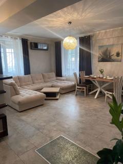 Apartament Lux, 5 Minute De Plajă, Loc De Parcare - 0