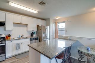 8 Mi to Dtwn! Extended Stay in San Antonio w/ Yard - 8