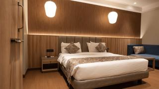 Luxury Hotel Aura Residency - 8