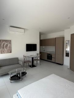 Lux Business Apartments - 0