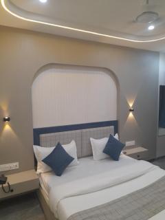 Hotel Rudrax - 1