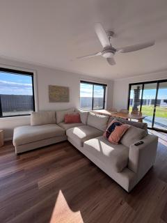 SWELL - A modern escape by the sea! - 0