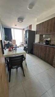 Apartamento moderno elegante y apto para familias cerca de la playa - 0