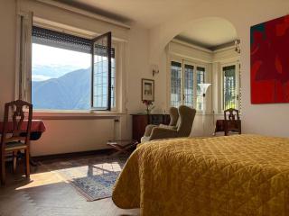 Unique Vintage Villa - privacy in a park & pool - 2