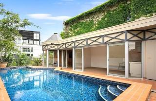 Garden Outlook - Two Bedroom Layout - Pool Access - 5