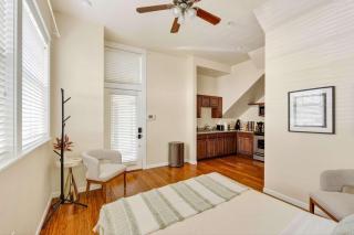 Elegant NW Portland Studio - Central Walkable Stay - 8