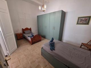 Charming House in Sliema with BBQ, Close to Promenade - 8