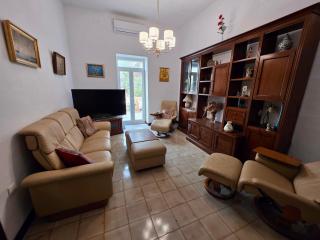 Charming House in Sliema with BBQ, Close to Promenade - 4
