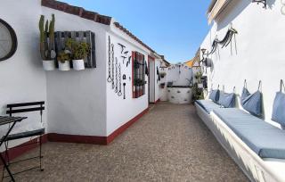 5 Bedroom Stunning Home In Gerena - 0