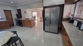 Solar pwrd house with pool and entertainment area - 3