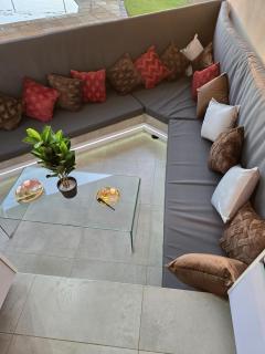 Solar pwrd house with pool and entertainment area - 7