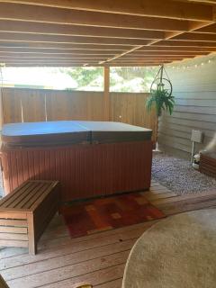 Lake Room - 8
