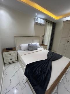 Luxury Poolside Escape 2BR Ground Floor - 7