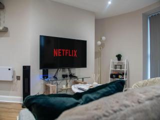 1Bed Modern Central Leeds Apt By Victoria Quarter - 8