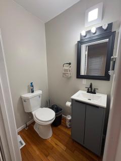 Modern Milford Getaway-Near Cincinnati Sleeps 6 - 9