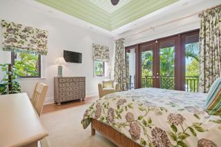 Happy Feet Beachfront House with Pool & Spa - 2