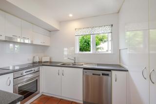 Balboa Apartments - 2