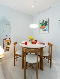 Maison Woodique Hongdae apartment 2rooms 3beds 6persons - 8
