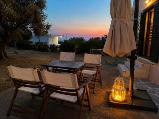 Jane's Beautiful Cottage, Eretria - 8