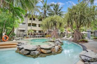 Resort Apartment with 9 Pools & Spa Cairns One - 7
