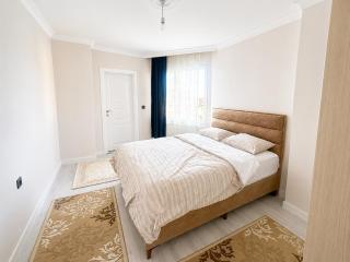 15 Minutes to the Airport Luxury Apartment - 2