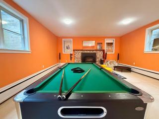 Historic Coastal Retreat - Pool & Sandy Beach Access - 2