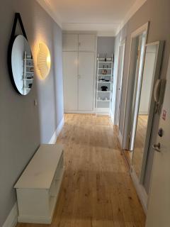 Luxury Apartment with Balcony, King Bed Free Parking 10 Min to Copenhagen Centre - 7