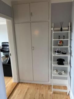 Luxury Apartment with Balcony, King Bed Free Parking 10 Min to Copenhagen Centre - 5
