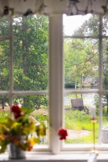 Peaceful lake house with private spa & sauna - 6
