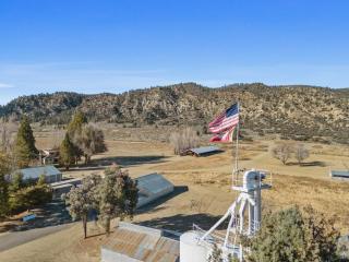 North Fork Ranch Dark Sky Bunkhouse - 2