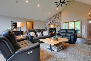 Spacious Lake Arrowhead Home on the Golf Course - 3