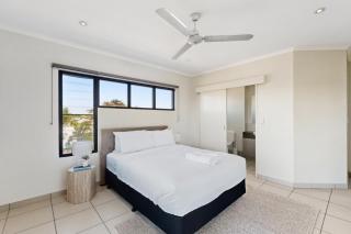 Peaceful 2-Bed Apartment with Private BBQ Balcony - 3