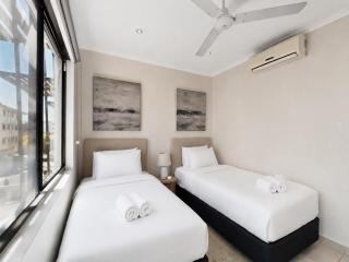 Peaceful 2-Bed Apartment with Private BBQ Balcony - 2