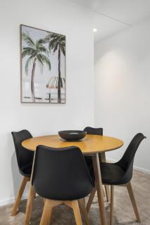 Bright 2-Bed Apartment Near South Melbourne - 7
