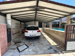 Villa with pool close to Alaçatı - 4