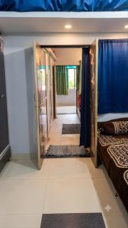 Lovely Bedroom For Couples & Families With Kitchen - 7
