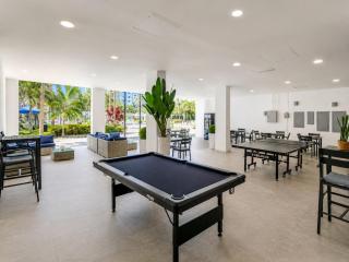 Presidential Penthouse - Ocean View- Beach & Pool - 1