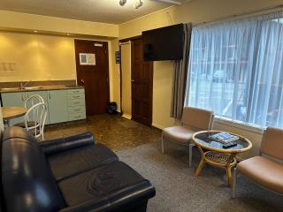 755 Regal Court Motel - 9
