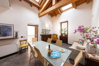 Apartment with garden and canoes on Lake Orta - 0